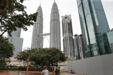 雙塔樓前助拍一張10令吉　印尼遊客：大馬騙子多！