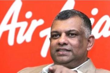 邊按摩邊視頻開會　東尼費南德斯：無意冒犯任何人