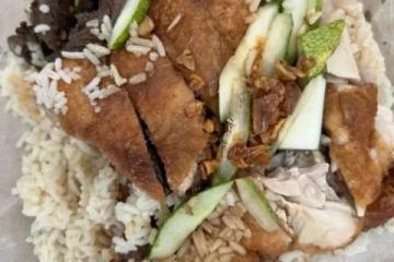 一包燒雞飯19令吉   業者：很划算了咯