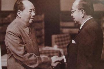 敦拉薩毛澤東握手照標誌馬中建交　國家檔案館保存馬中關係歷史記錄