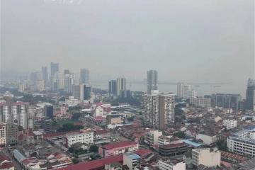 受印尼焚燒活動影響　煙霾籠罩檳城能見度低