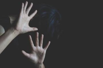 印尼新婚男喜迎首個孩子 崩潰發現：孩子是她爺爺的！