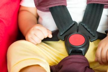 孩子留車內中暑身亡  烏龍父母可被控謀殺