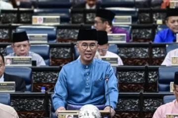 馬國財長：1999年曾發生財案宣布後解散國會