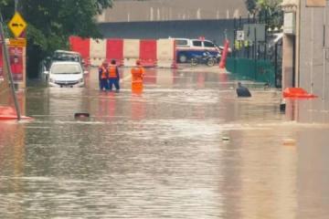 投票日前夕 馬國一些州屬出現水患