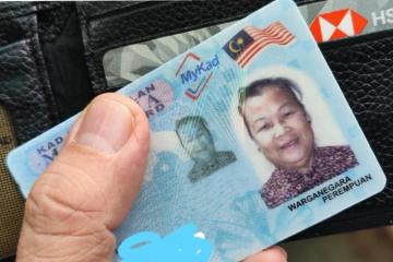 【大馬選舉】身份證塞兒子錢包 兒子不得不回家載媽媽投票