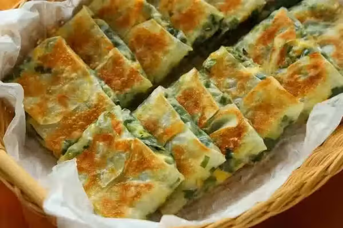 韭菜盒子懶人吃法，不用和面，皮太薄，餡兒太多！一口氣炫好幾個